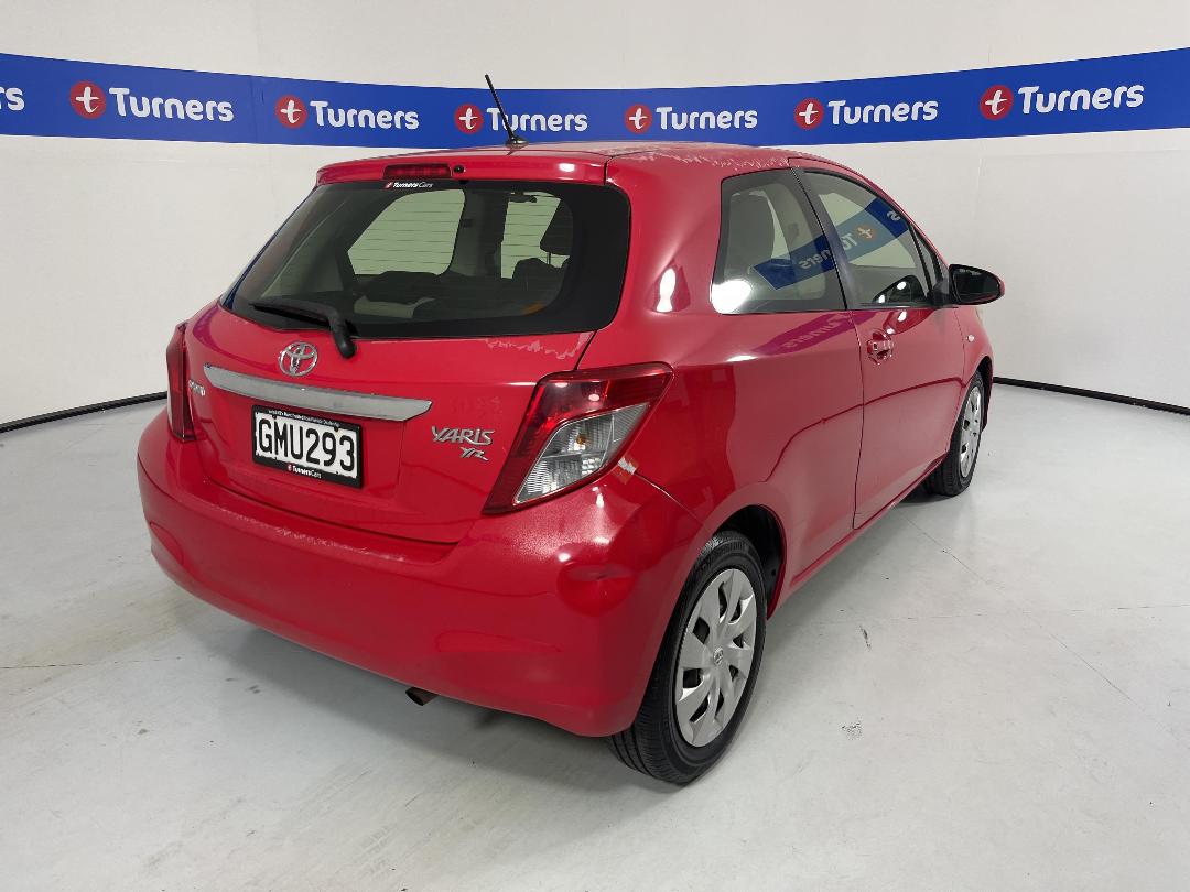 Photo '7' of Toyota Yaris