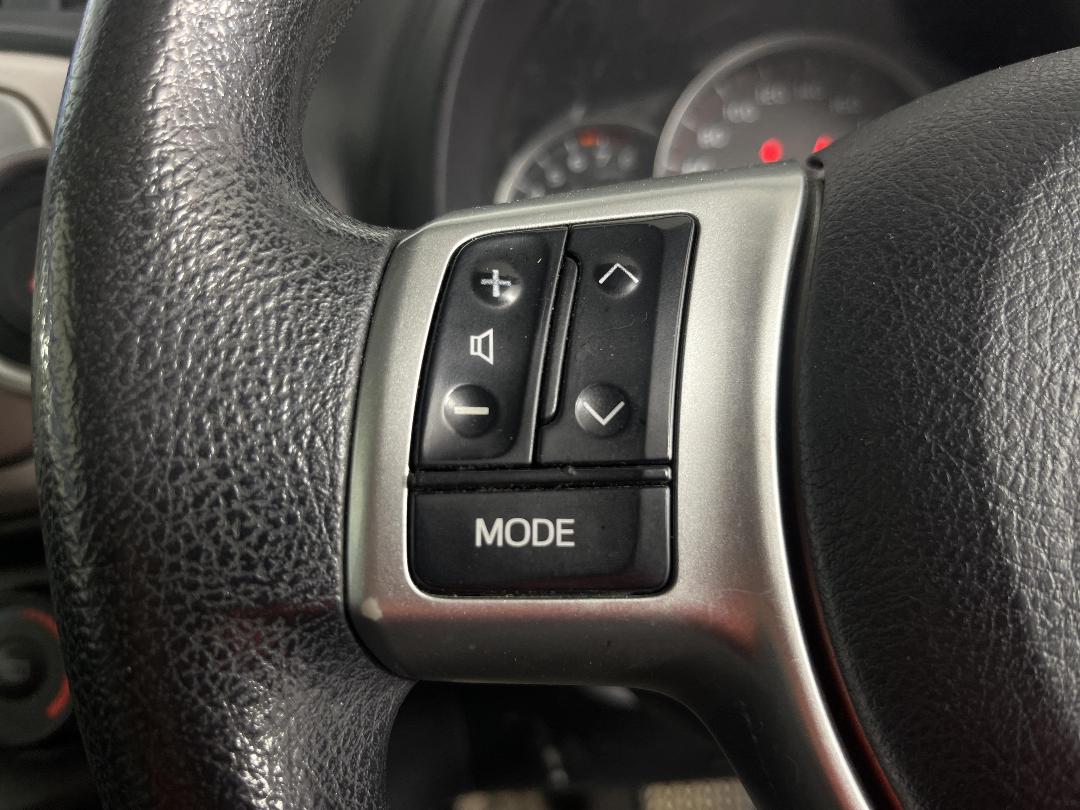 Photo '22' of Toyota Yaris