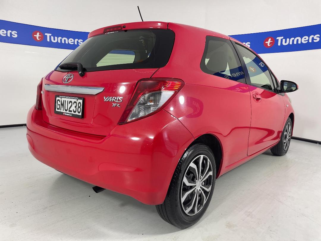 Photo '7' of Toyota Yaris