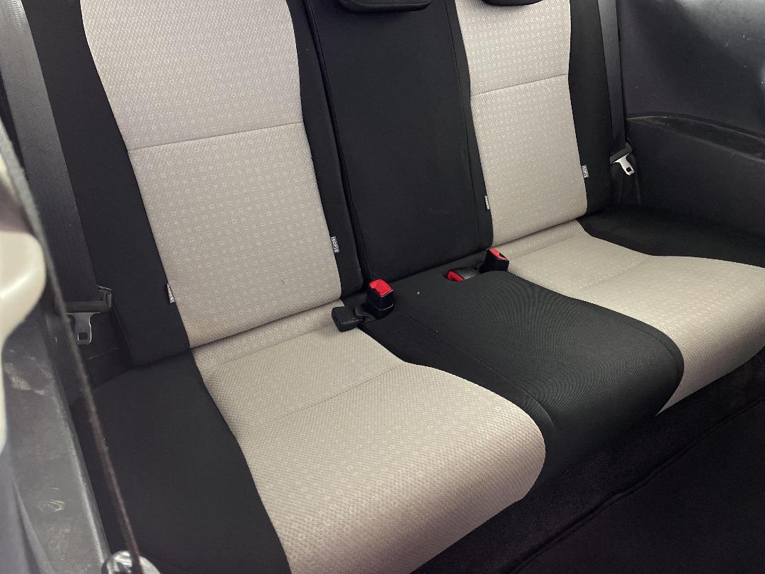 Photo '19' of Toyota Yaris