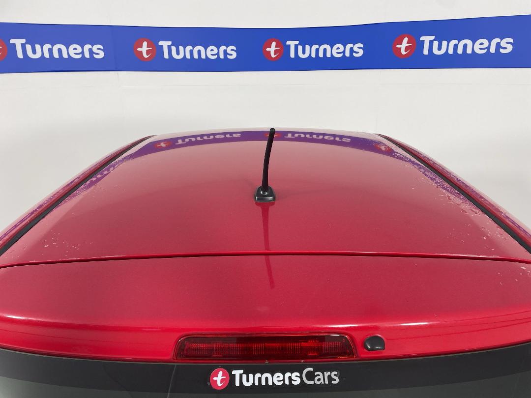 Photo '33' of Toyota Yaris