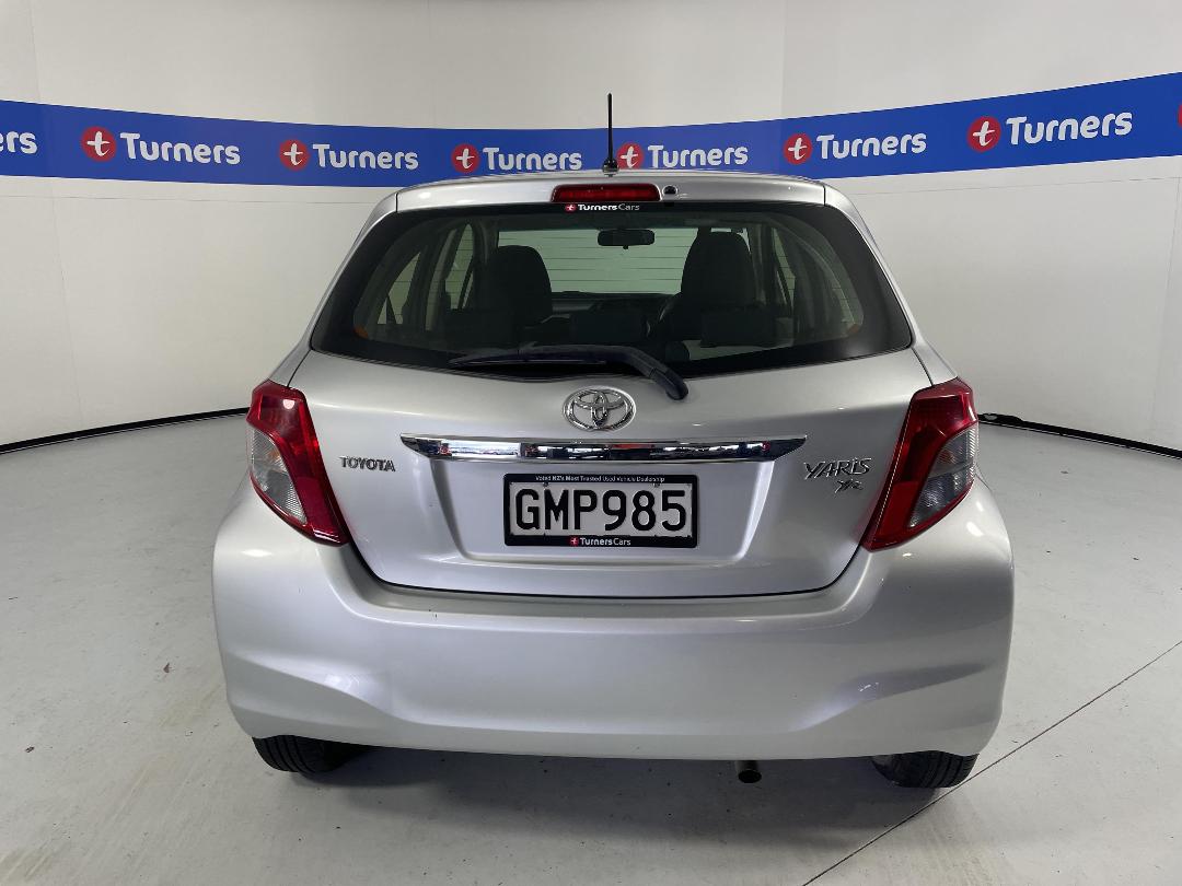 Photo '6' of Toyota Yaris