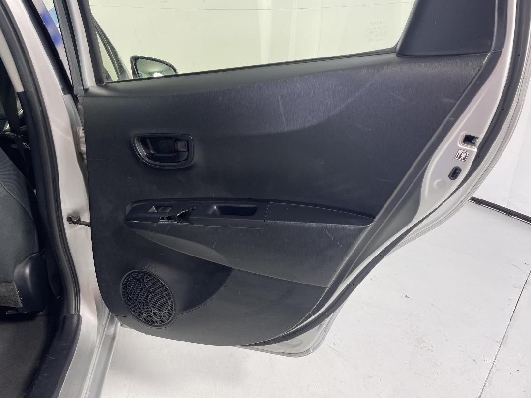 Photo '19' of Toyota Yaris