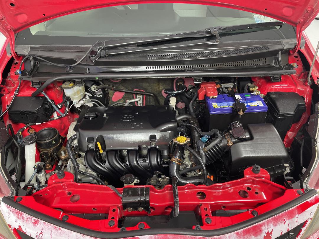 Photo '13' of Toyota Yaris