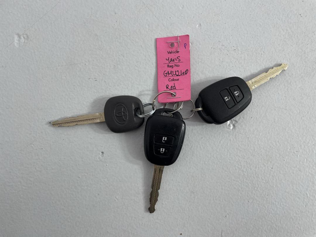 Photo '21' of Toyota Yaris