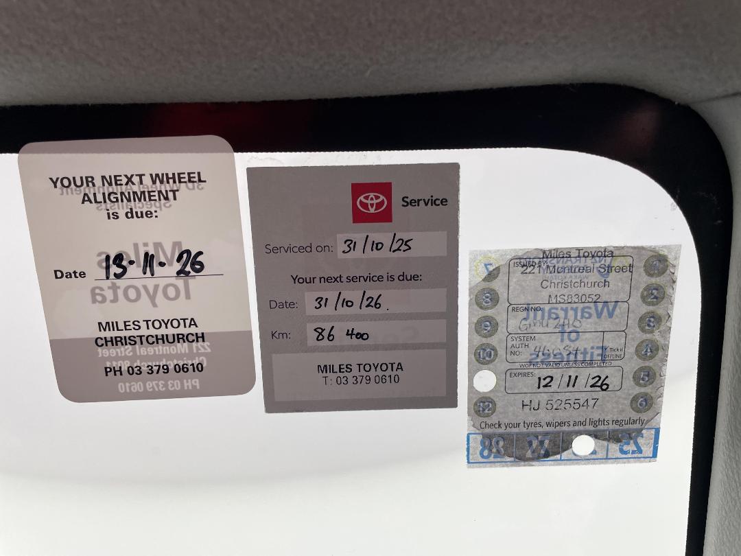 Photo '24' of Toyota Yaris