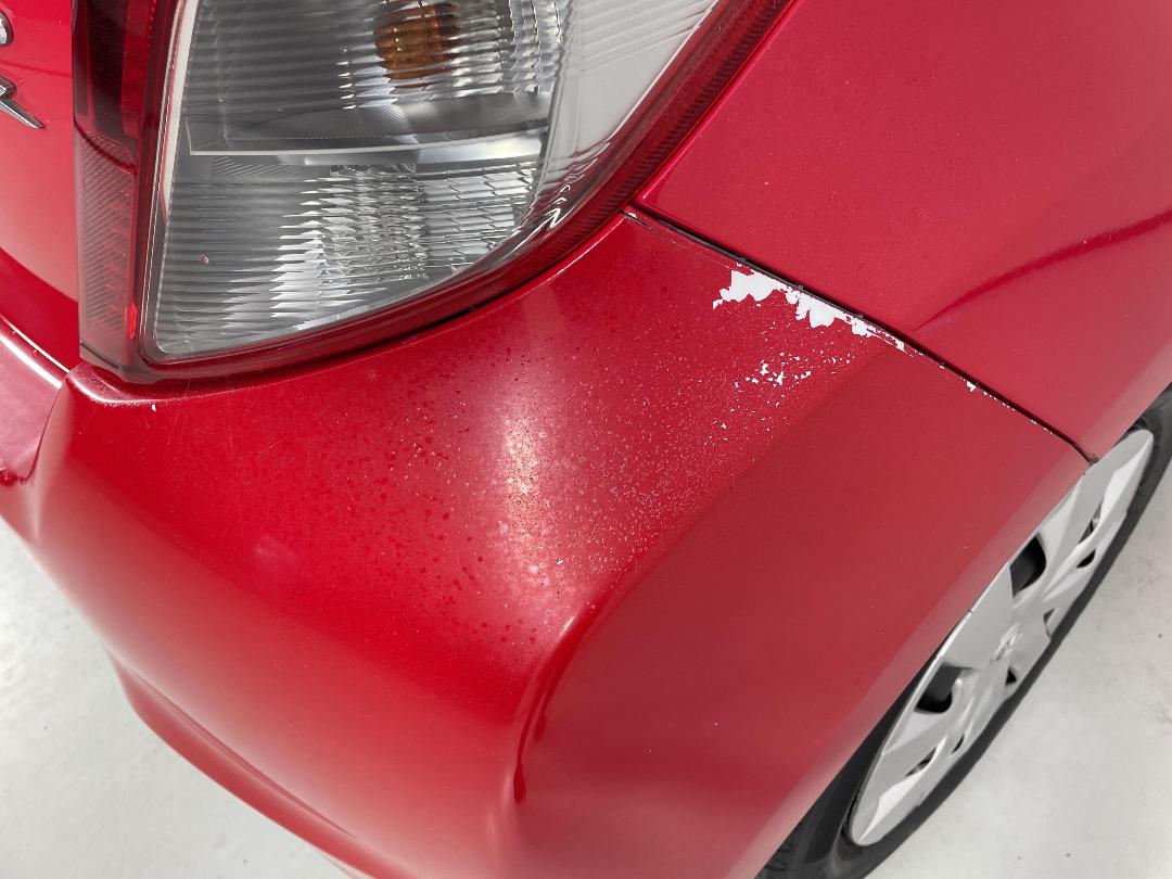 Photo '33' of Toyota Yaris