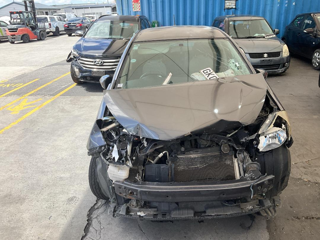 Photo '4' of Toyota Yaris YR