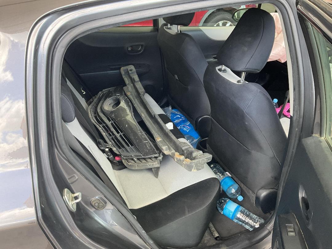 Photo '17' of Toyota Yaris YR