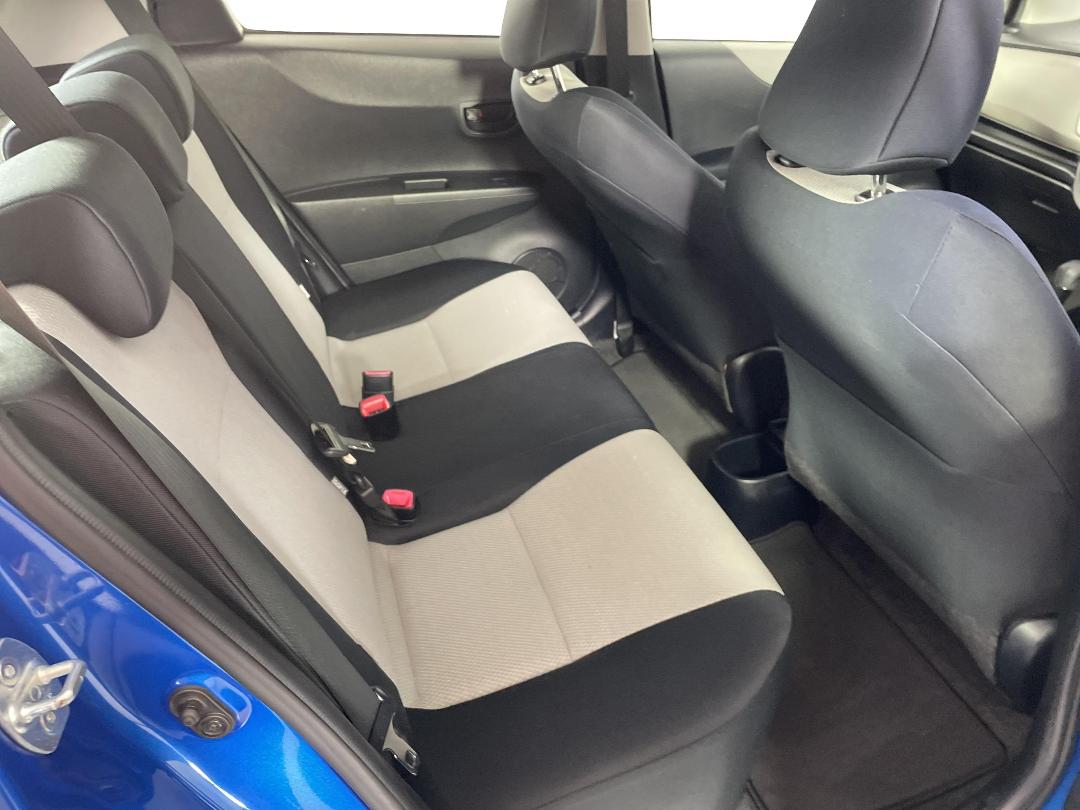 Photo '20' of Toyota Yaris Photo '20' of Toyota Yaris