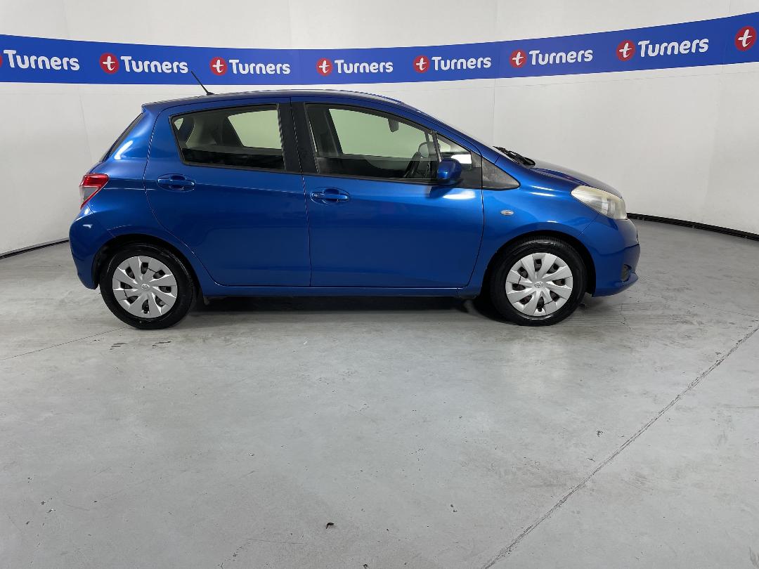 Photo '23' of Toyota Yaris Photo '23' of Toyota Yaris