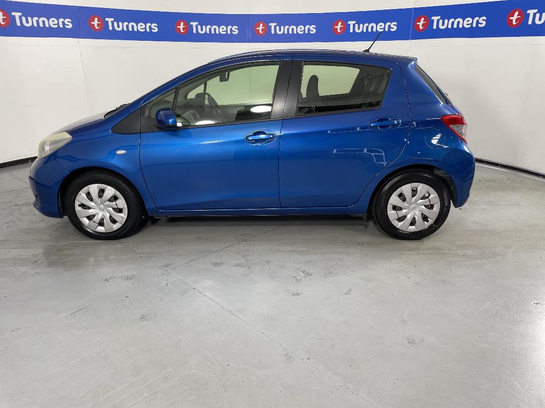 Photo '24' of Toyota Yaris Photo '24' of Toyota Yaris