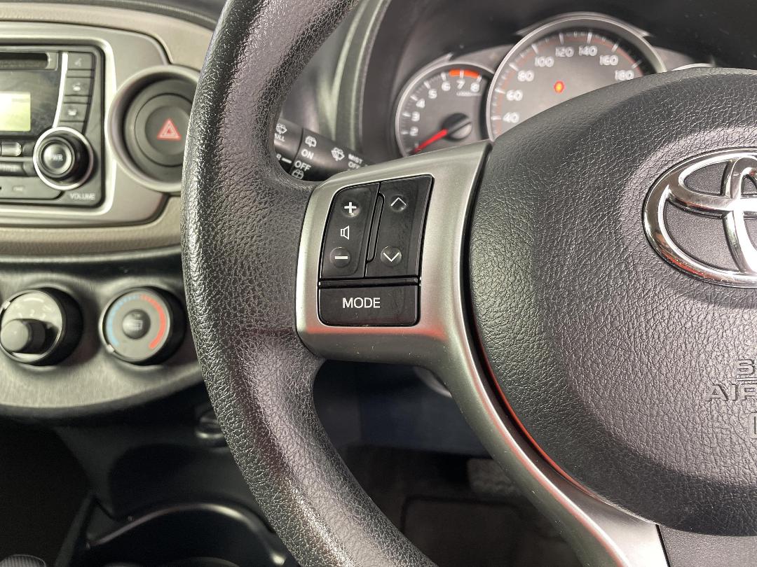 Photo '25' of Toyota Yaris Photo '25' of Toyota Yaris