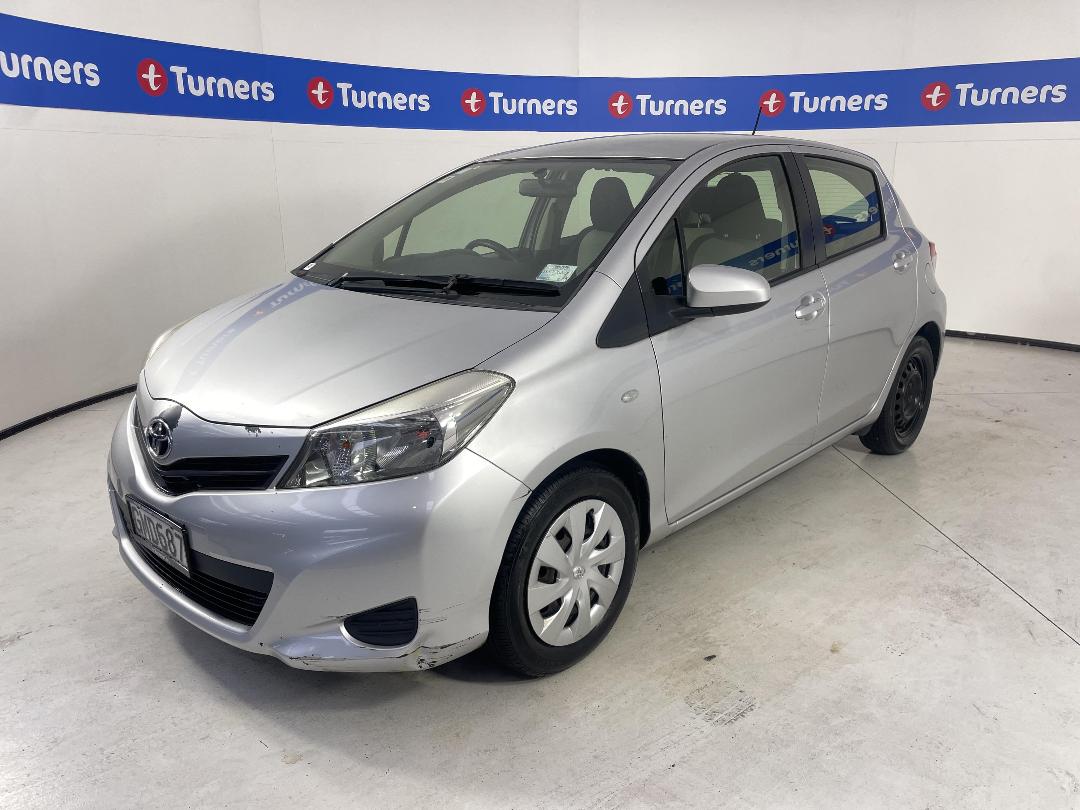 Photo '4' of Toyota Yaris