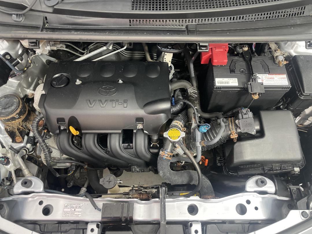 Photo '13' of Toyota Yaris