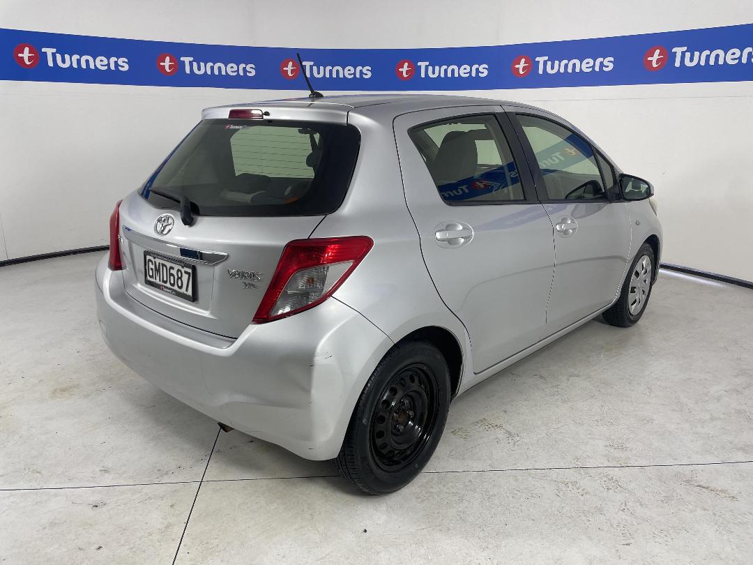 Photo '7' of Toyota Yaris
