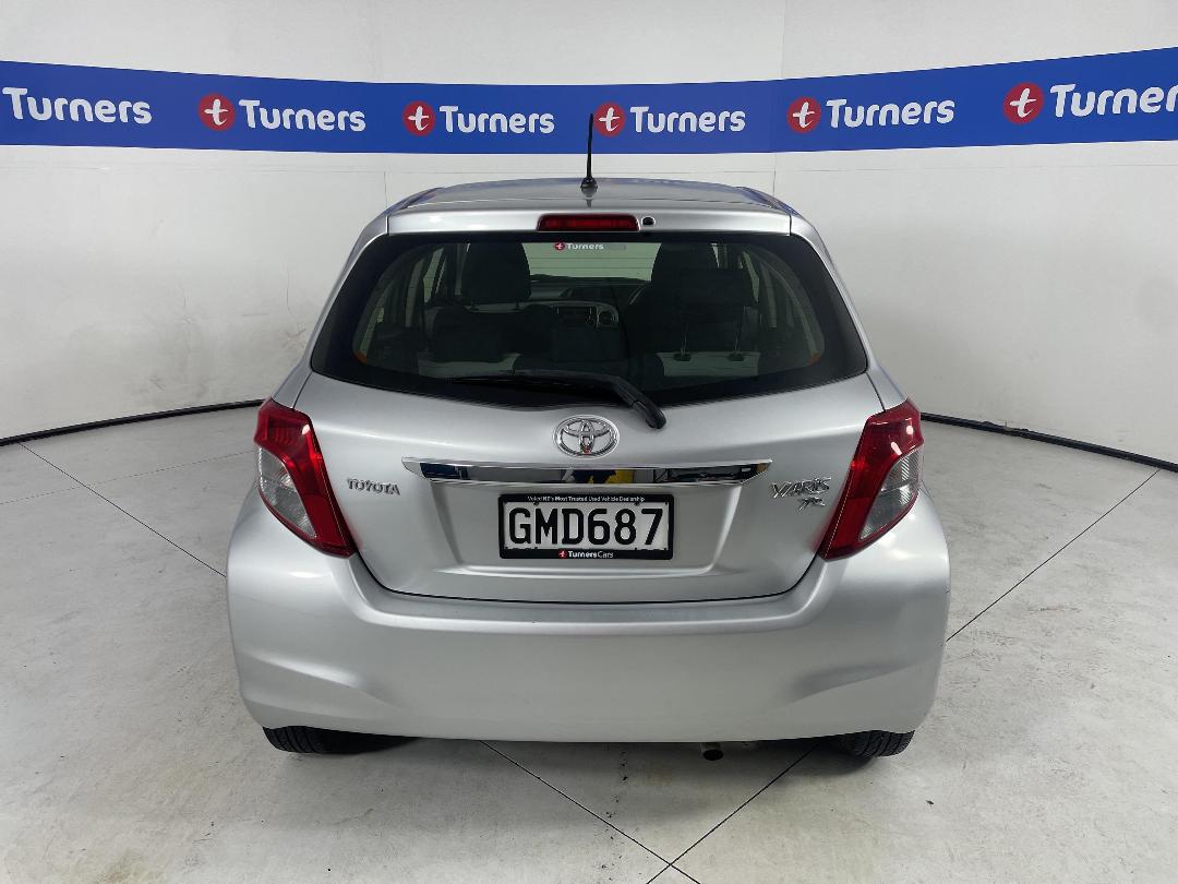 Photo '6' of Toyota Yaris