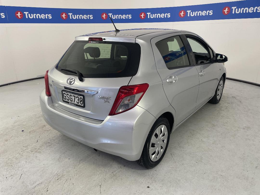 Photo '7' of Toyota Yaris Photo '7' of Toyota Yaris