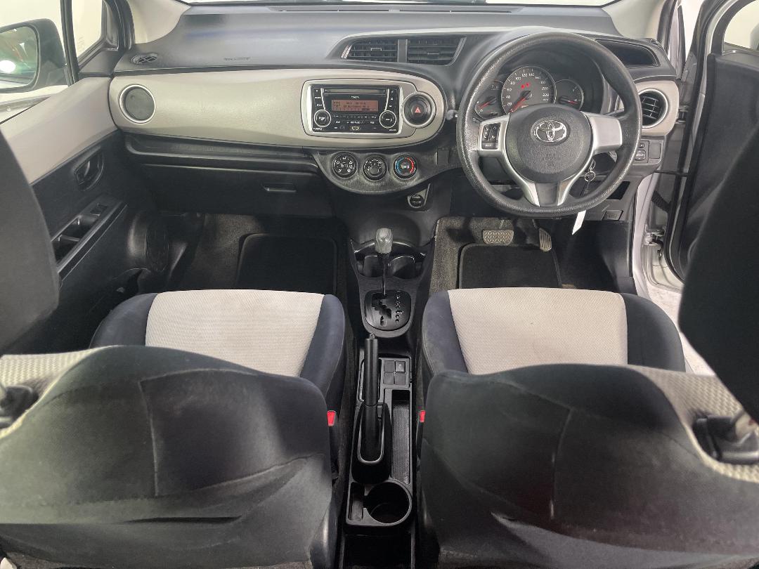 Photo '18' of Toyota Yaris Photo '18' of Toyota Yaris