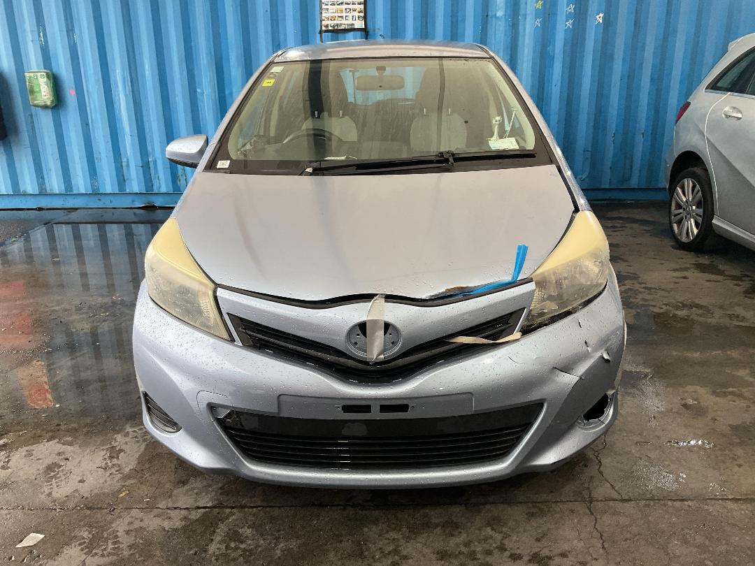 Photo '2' of Toyota Yaris YR