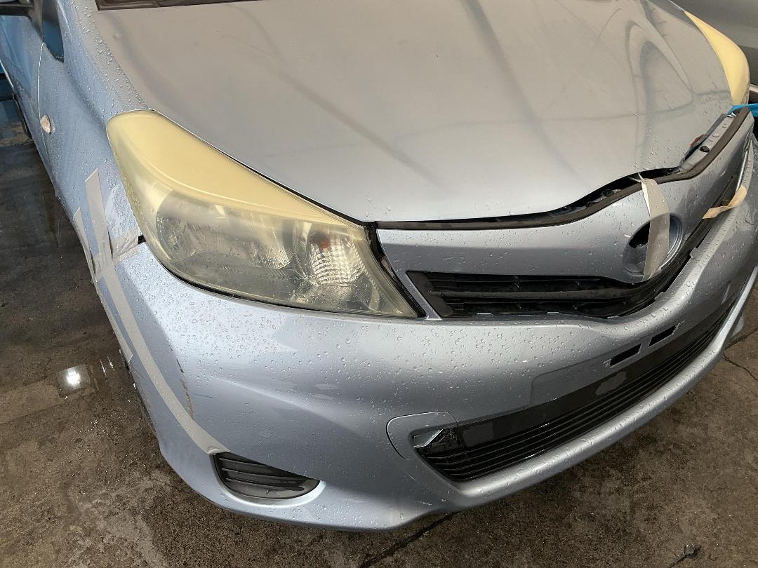 Photo '17' of Toyota Yaris YR