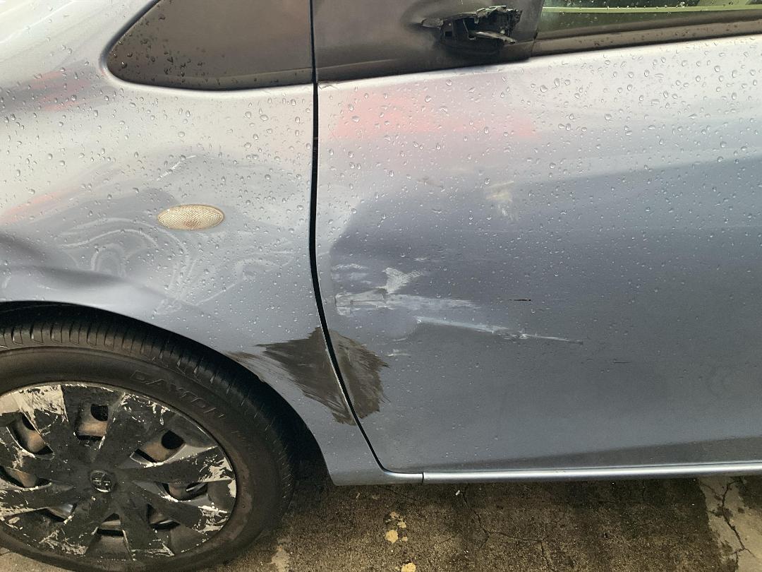 Photo '21' of Toyota Yaris YR