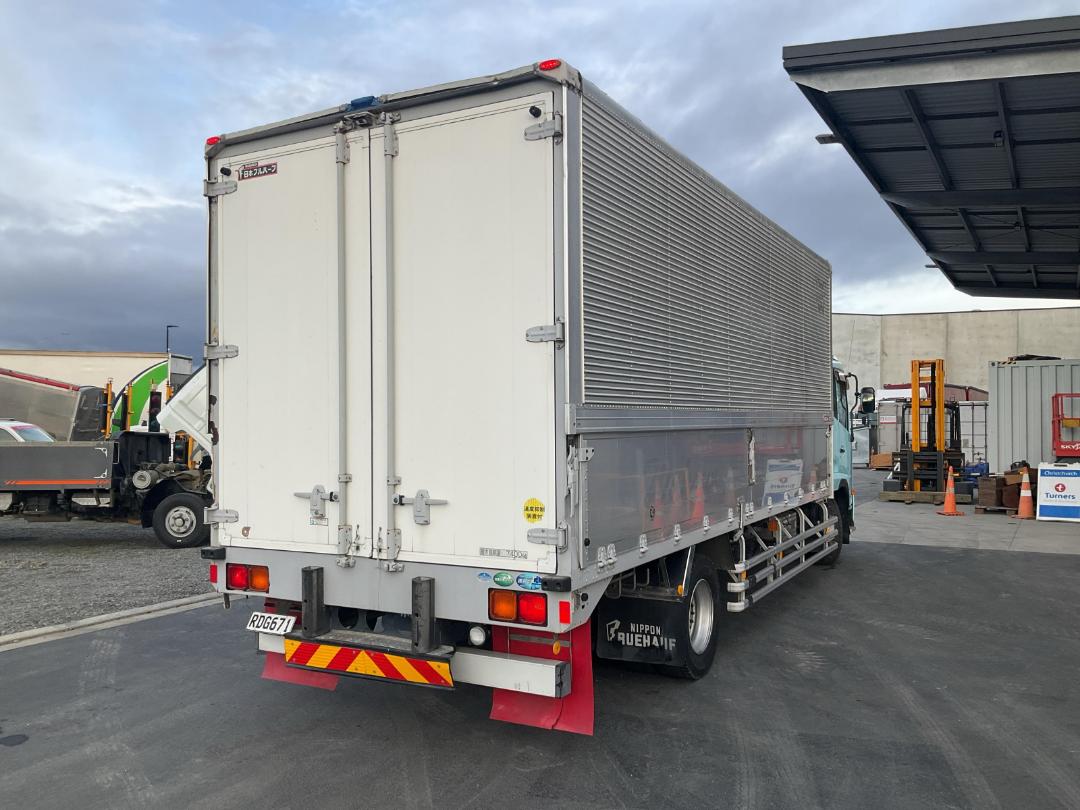 Photo '4' of UD Trucks Condor PK39CH Box Body Photo '4' of UD Trucks Condor PK39CH Box Body