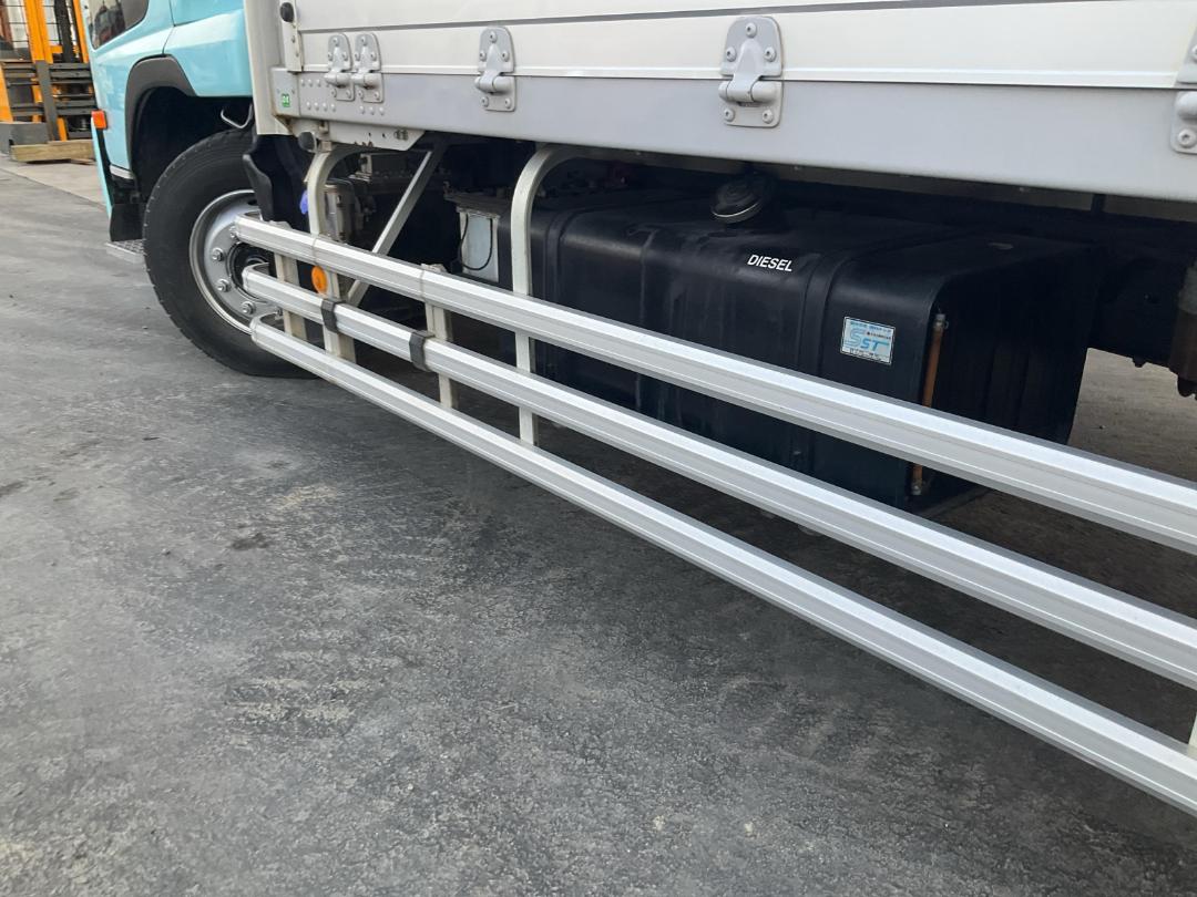 Photo '23' of UD Trucks Condor PK39CH Box Body Photo '23' of UD Trucks Condor PK39CH Box Body