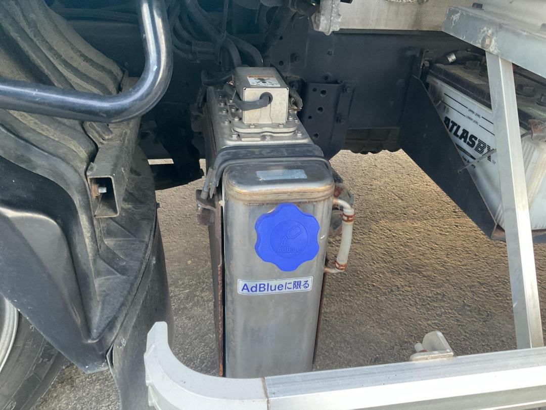 Photo '33' of UD Trucks Condor PK39CH Box Body Photo '33' of UD Trucks Condor PK39CH Box Body