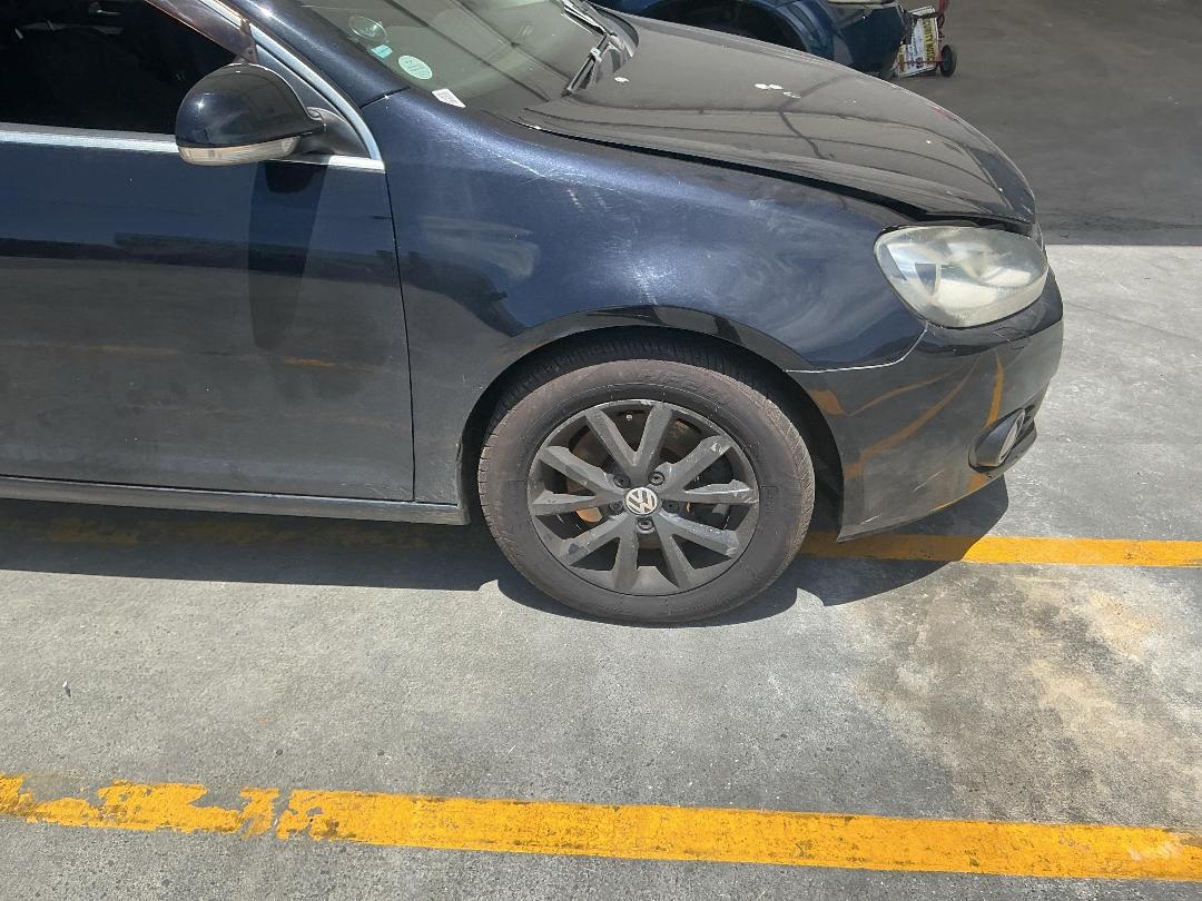 Photo '2' of Volkswagen Golf TSI