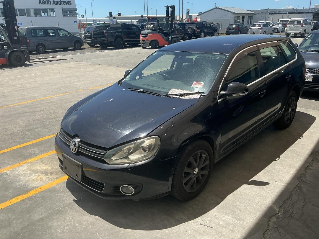 Photo '6' of Volkswagen Golf TSI