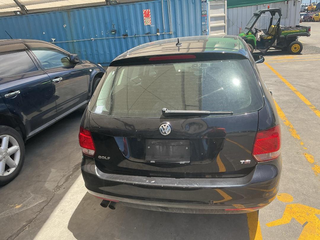 Photo '12' of Volkswagen Golf TSI