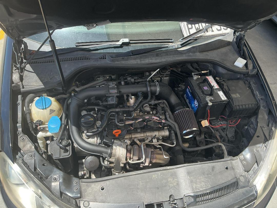 Photo '16' of Volkswagen Golf TSI