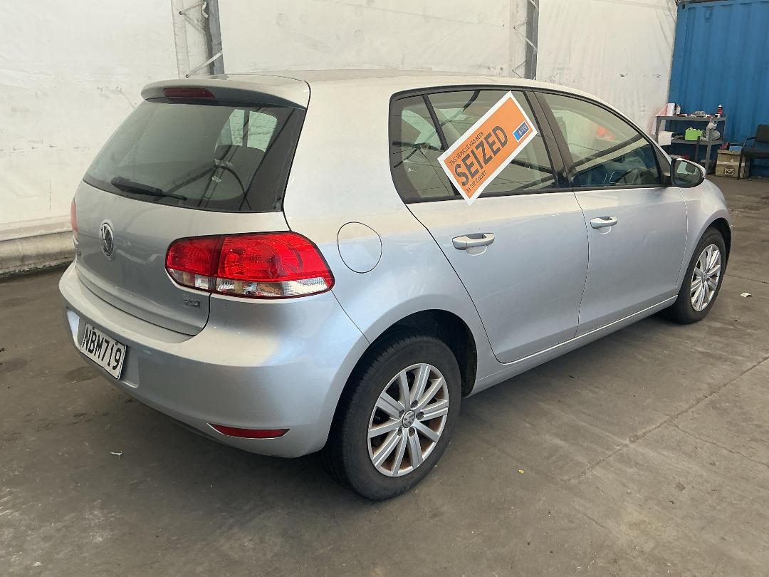 Photo '16' of Volkswagen Golf TSI Photo '16' of Volkswagen Golf TSI