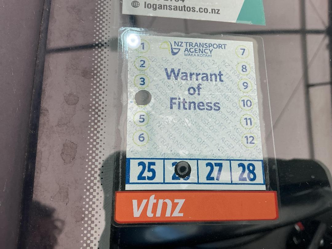 Photo '23' of Volkswagen Golf TSI Photo '23' of Volkswagen Golf TSI