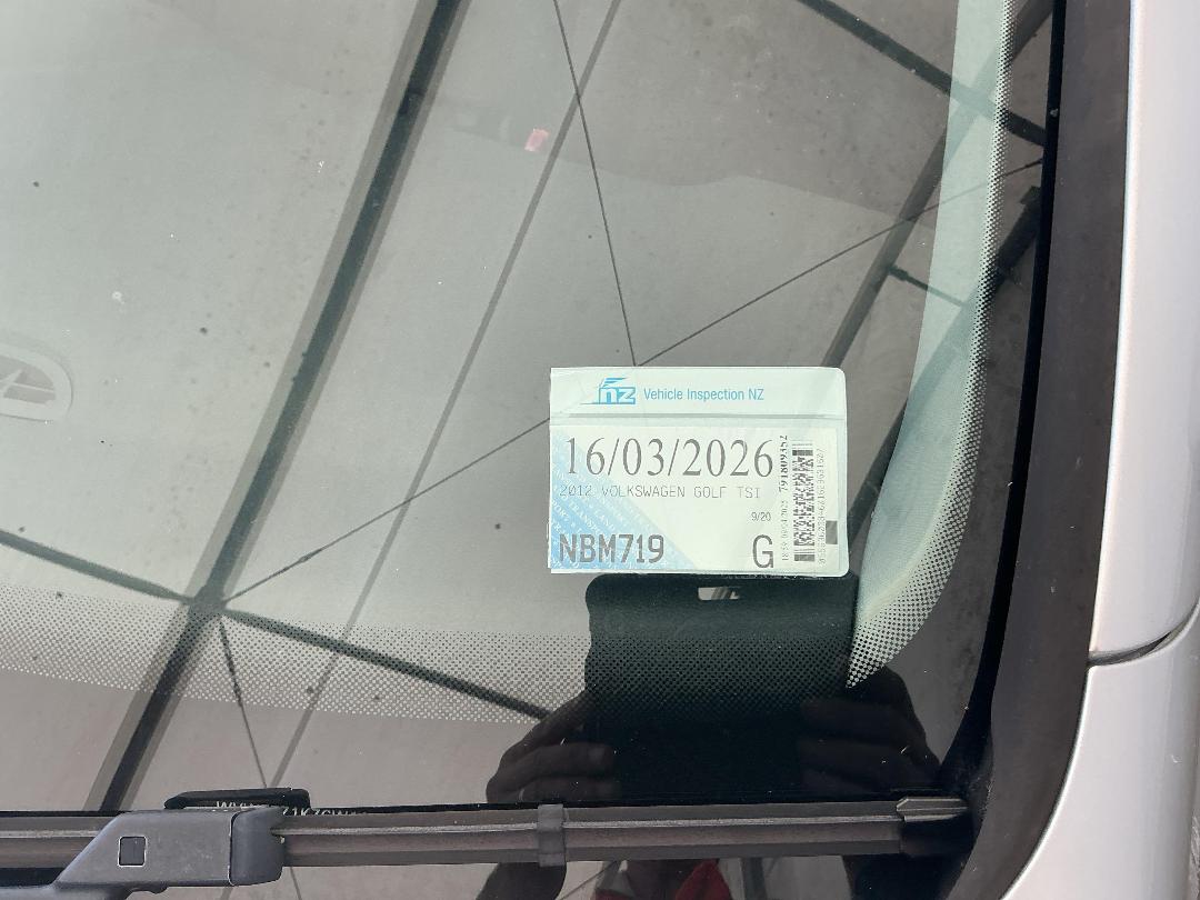 Photo '24' of Volkswagen Golf TSI Photo '24' of Volkswagen Golf TSI