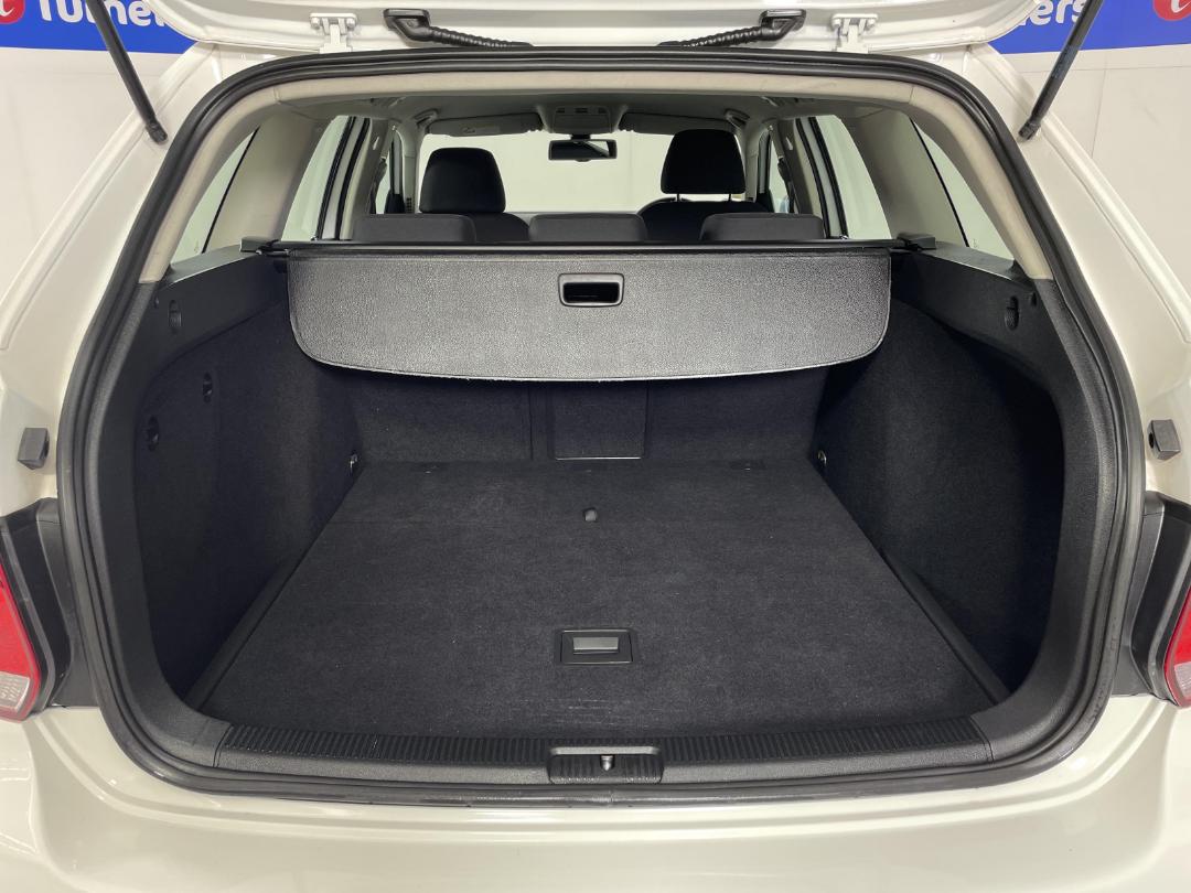 Photo '14' of Volkswagen Golf Photo '14' of Volkswagen Golf