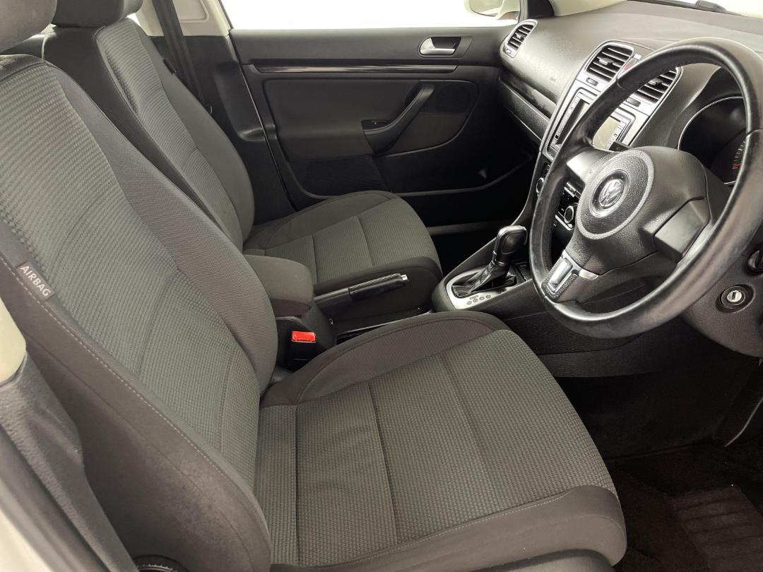 Photo '16' of Volkswagen Golf Photo '16' of Volkswagen Golf