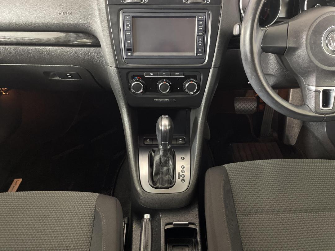 Photo '18' of Volkswagen Golf Photo '18' of Volkswagen Golf