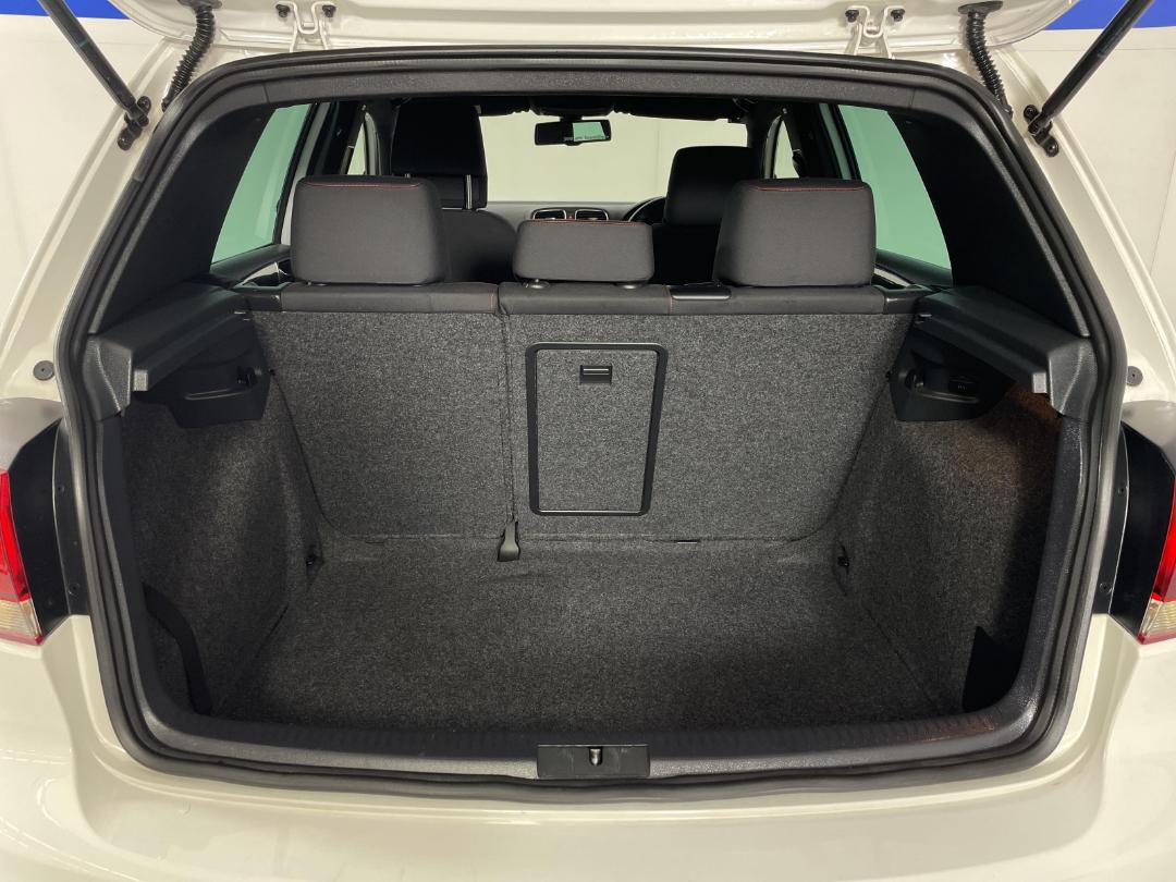 Photo '12' of Volkswagen Golf GTI Photo '12' of Volkswagen Golf GTI