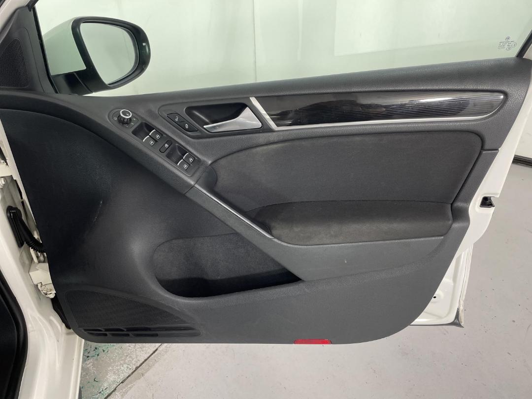 Photo '13' of Volkswagen Golf GTI Photo '13' of Volkswagen Golf GTI