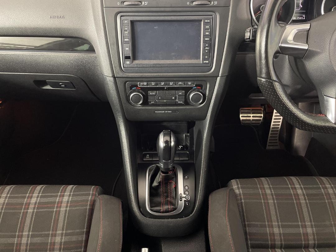 Photo '16' of Volkswagen Golf GTI Photo '16' of Volkswagen Golf GTI