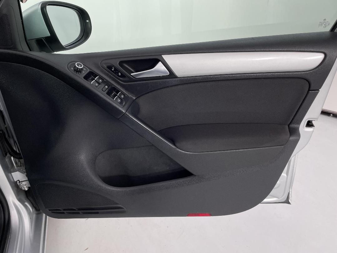 Photo '15' of Volkswagen Golf Photo '15' of Volkswagen Golf