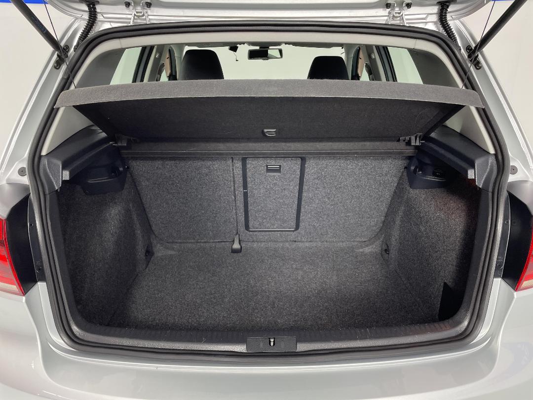 Photo '14' of Volkswagen Golf Photo '14' of Volkswagen Golf