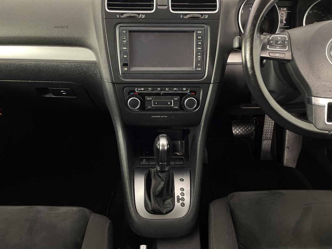 Photo '18' of Volkswagen Golf Photo '18' of Volkswagen Golf