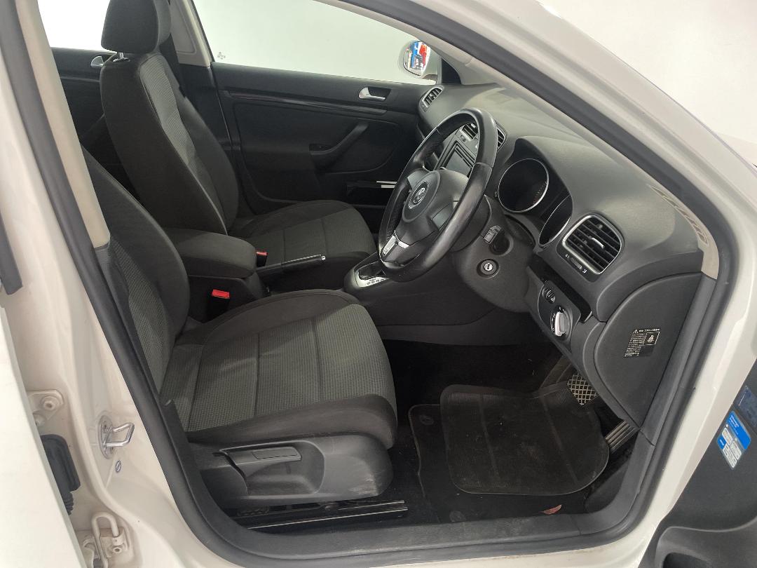 Photo '16' of Volkswagen Golf