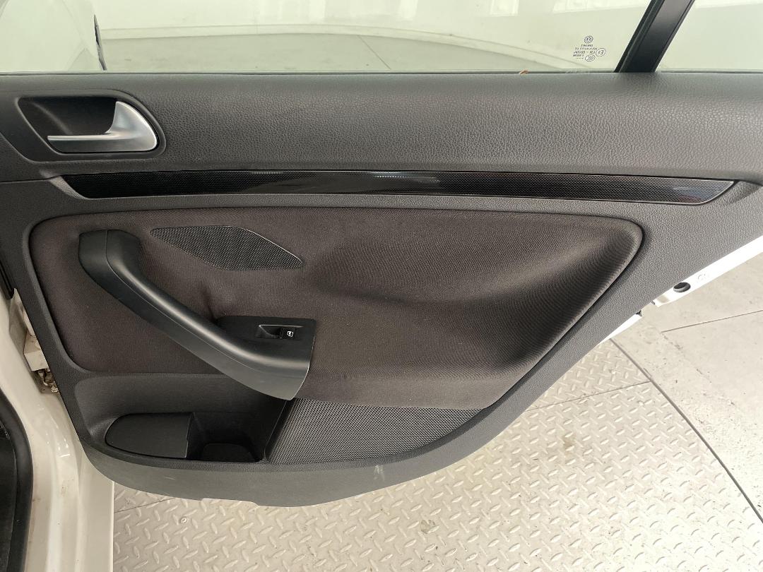 Photo '19' of Volkswagen Golf