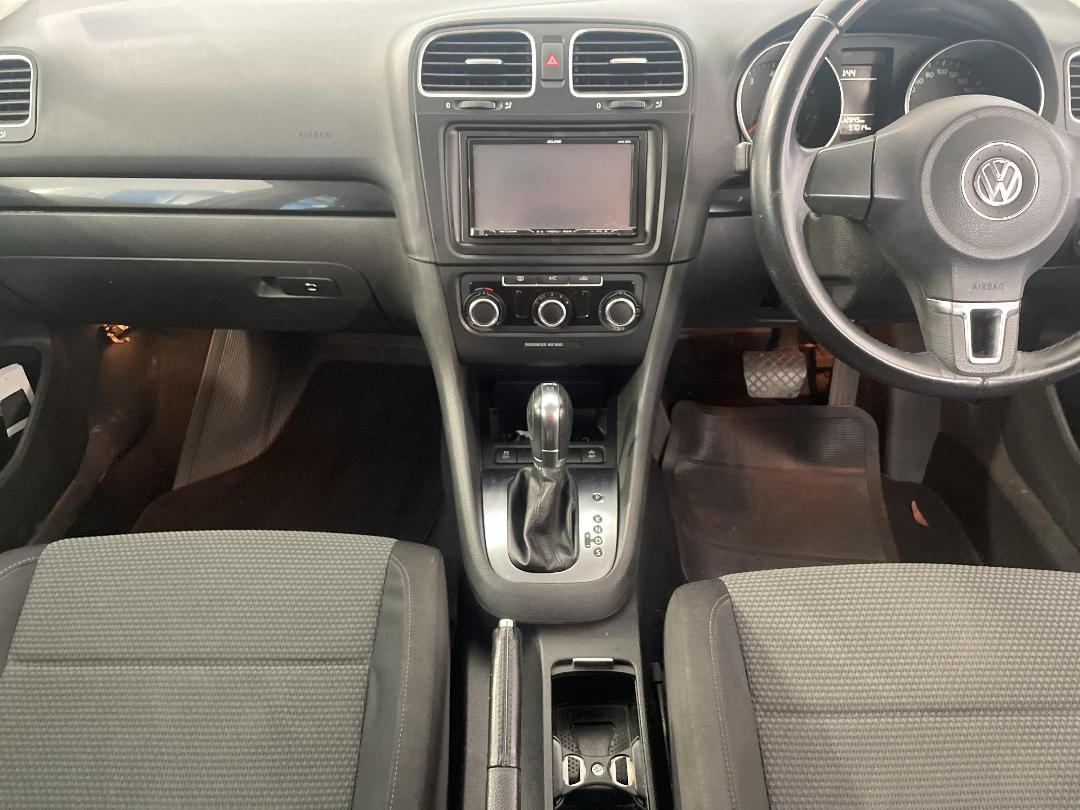 Photo '18' of Volkswagen Golf