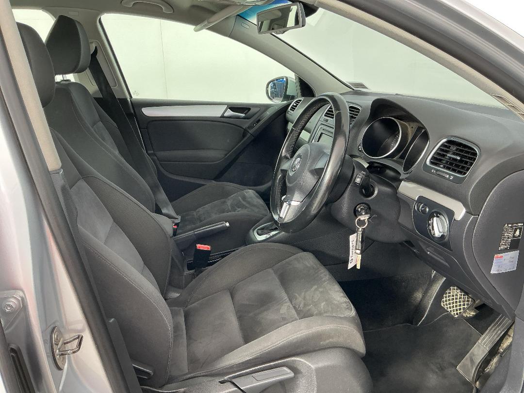 Photo '14' of Volkswagen Golf 1.4 90KW