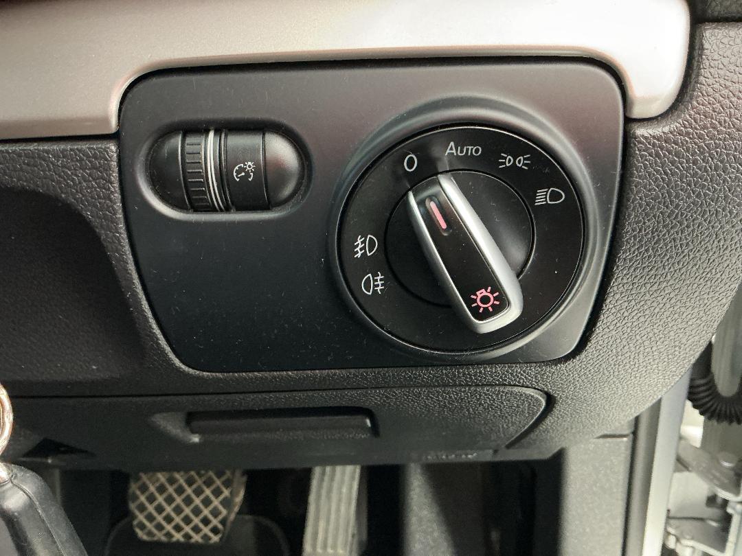 Photo '22' of Volkswagen Golf 1.4 90KW